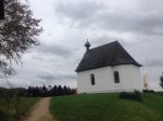 Sacerdotes africanos coronan a la Mater