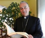 Monseñor Carlos Pellegrin hace un llamado a defender la vida
